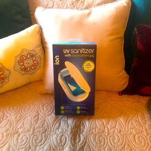 UV phone sanitizer with aromatherapy